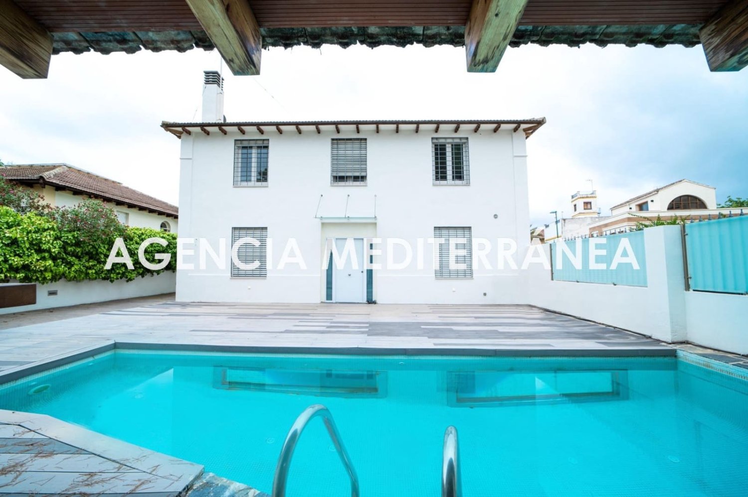 5 bedrooms House in Valencia, Spain No. 186008