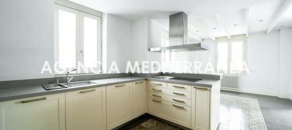 5 bedrooms House in Valencia, Spain No. 186008 4