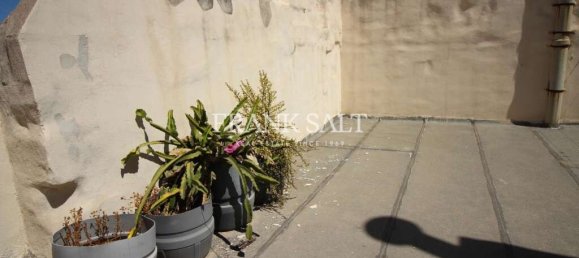  Factory in Valletta, Malta No. 13400 2