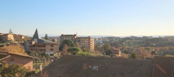 2 Schlafzimmer Wohnung in Siena, Italy, Nr. 1549 2