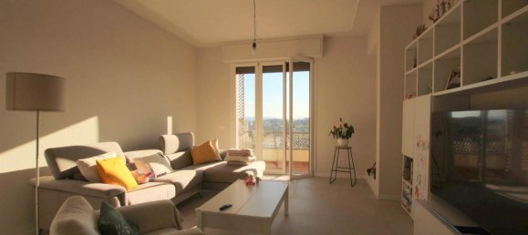 2 Schlafzimmer Wohnung in Siena, Italy, Nr. 1549 4