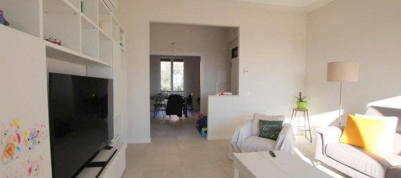 2 Schlafzimmer Wohnung in Siena, Italy, Nr. 1549 7