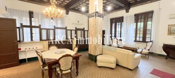7 rooms Villa in Pietrasanta, Italy No. 40198 4