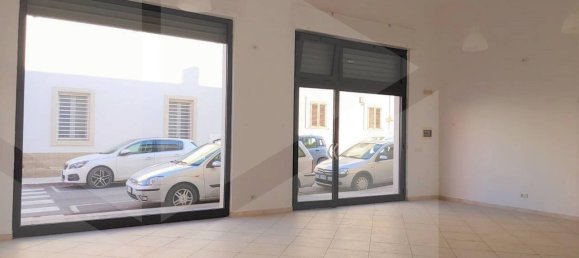1 room Commercial property in Monopoli, Italy No. 27834 5
