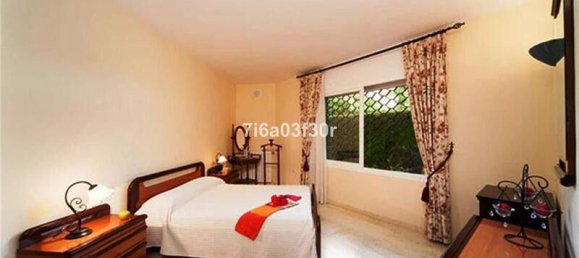 Casa de 5 dormitorios en Estepona, Spain No. 119887 9