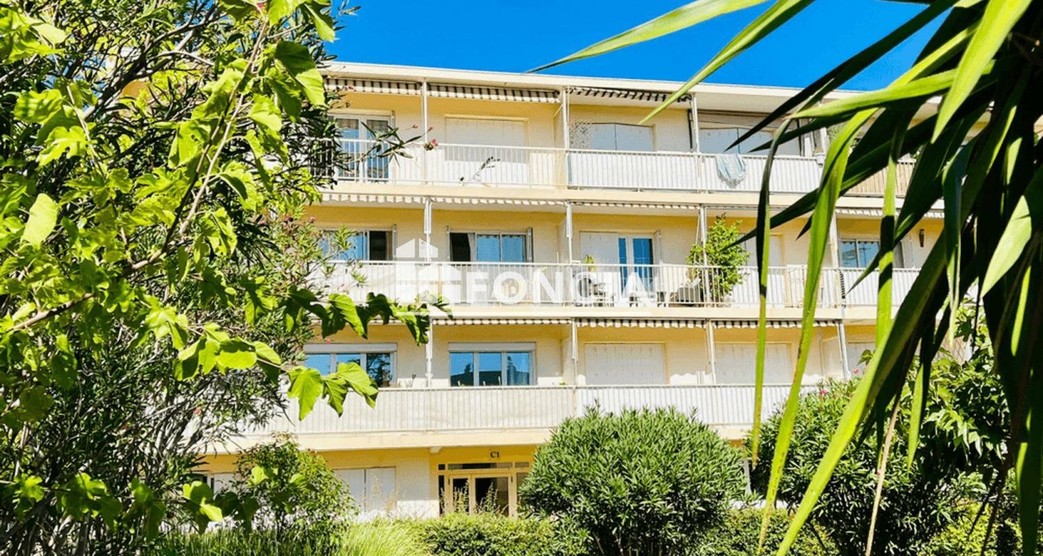 Apartamento de 1 dormitorio en Hyeres, France No. 349868