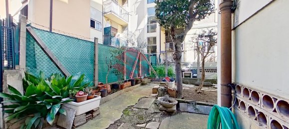 3 rooms Apartment in Rome, Italy No. 201881 11