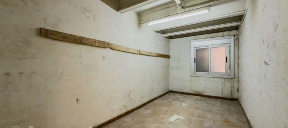 Gewerbliche Immobilie in Horta-Guinardo, Spain 236m², Nr. 174004 9