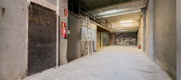 Gewerbliche Immobilie in Horta-Guinardo, Spain 236m², Nr. 174004 7