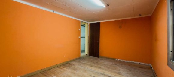 Gewerbliche Immobilie in Horta-Guinardo, Spain 236m², Nr. 174004 14