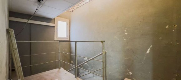 Gewerbliche Immobilie in Horta-Guinardo, Spain 236m², Nr. 174004 16