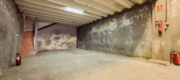 Gewerbliche Immobilie in Horta-Guinardo, Spain 236m², Nr. 174004 3