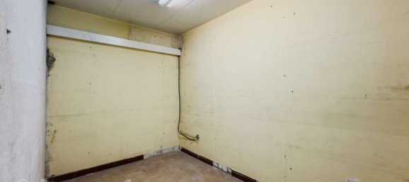 Gewerbliche Immobilie in Horta-Guinardo, Spain 236m², Nr. 174004 10