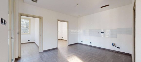 Apartamento de 2 dormitorios en Bra, Italy No. 74056 4