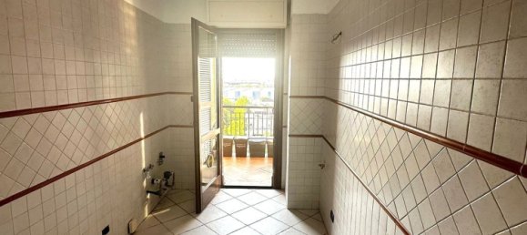 Квартира с 3 спальнями в Фьюмичино, Италия № 321603 19