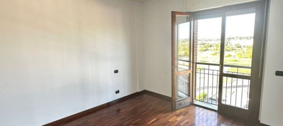 Квартира с 3 спальнями в Фьюмичино, Италия № 321603 20