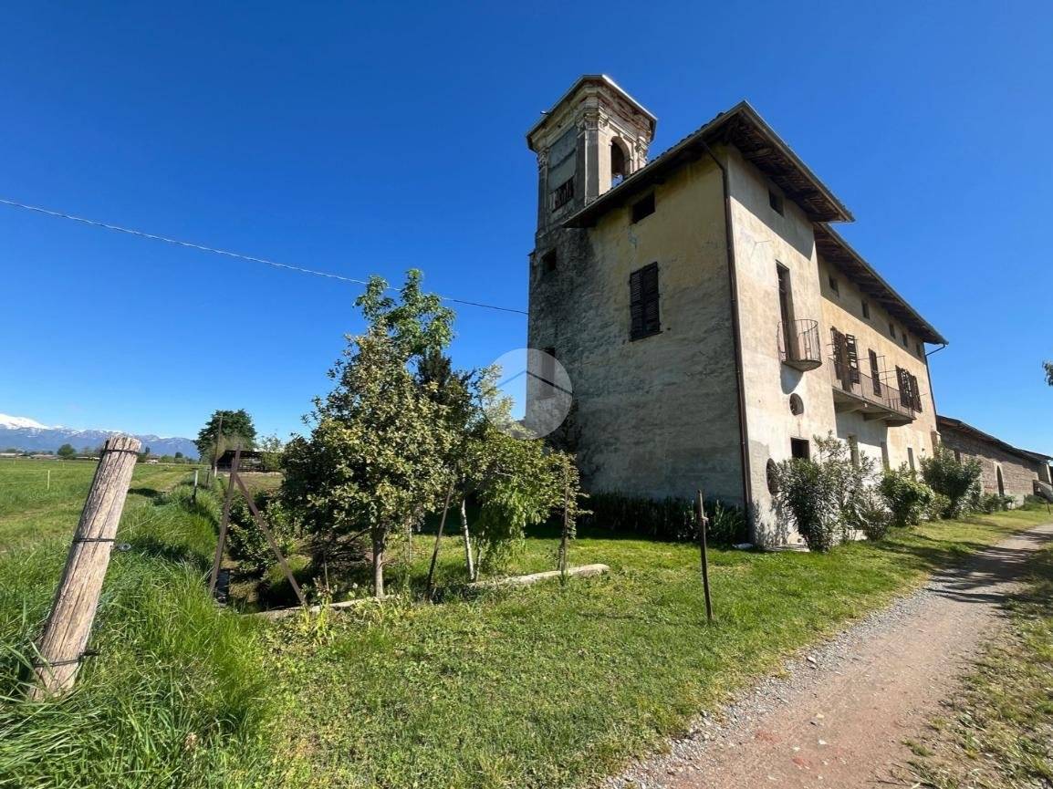 Studio in Villafranca Piemonte, Italy, Nr. 258586