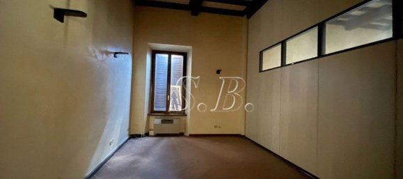 302m² Office in Mantua, Italy No. 364568 16