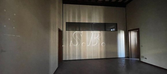 302m² Office in Mantua, Italy No. 364568 17