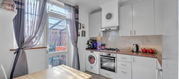 2 bedrooms Maisonette in London, United Kingdom No. 7855 24