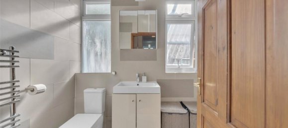 2 bedrooms Maisonette in London, United Kingdom No. 7855 10