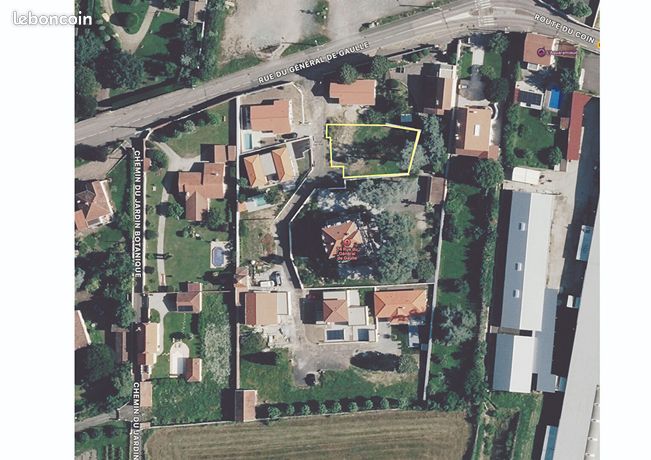 557m² Land in Saint-Chamond, France No. 304053