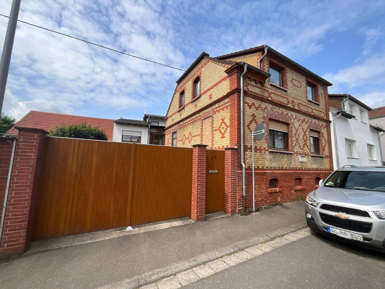 Adosado de 8 habitaciónes en Wiesbaden, Germany No. 245076