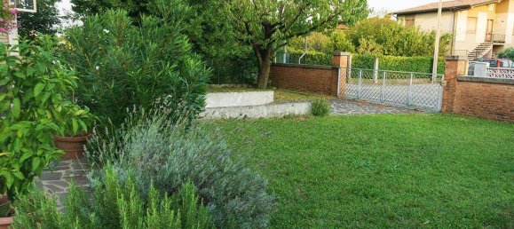 3 Schlafzimmer Villa in Castelfranco Veneto, Italy, Nr. 251720 8