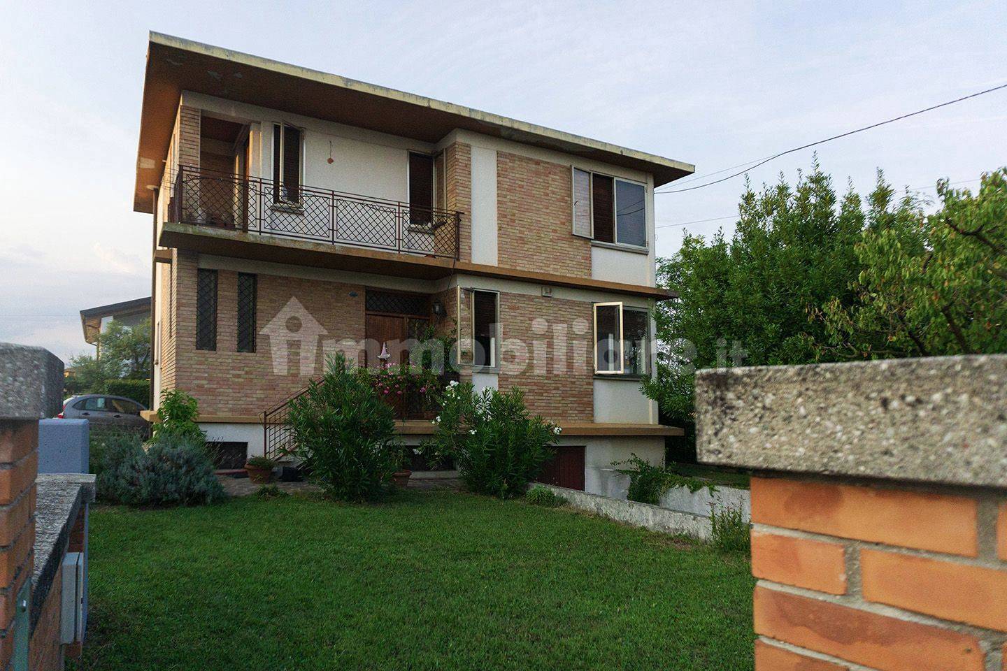 3 Schlafzimmer Villa in Castelfranco Veneto, Italy, Nr. 251720