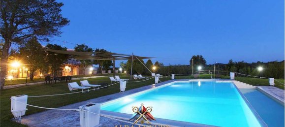 6 bedrooms Villa in Pitigliano, Italy No. 70996 28