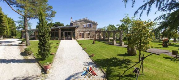 6 bedrooms Villa in Pitigliano, Italy No. 70996 24