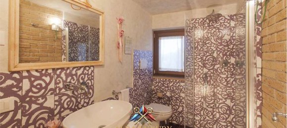 6 bedrooms Villa in Pitigliano, Italy No. 70996 33