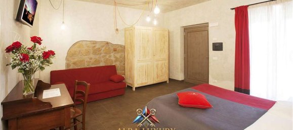 6 bedrooms Villa in Pitigliano, Italy No. 70996 8