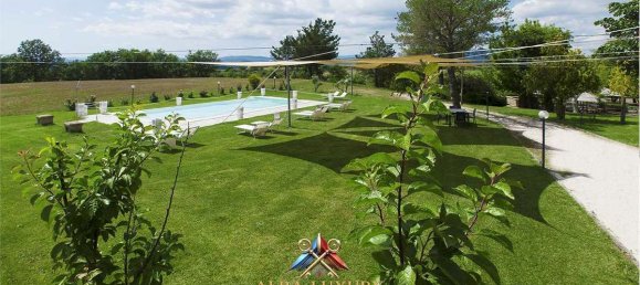 6 bedrooms Villa in Pitigliano, Italy No. 70996 14