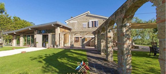 6 bedrooms Villa in Pitigliano, Italy No. 70996 27