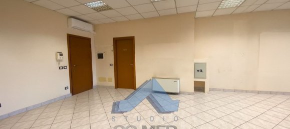 80m² Office in Seriate, Italy No. 364753 4