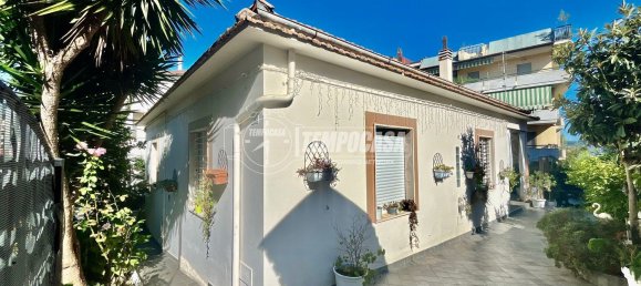 4 bedrooms Apartment in Spoltore, Italy No. 338968 5