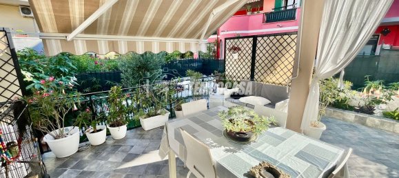 4 bedrooms Apartment in Spoltore, Italy No. 338968 8