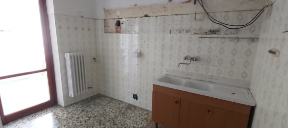 4 rooms Apartment in Brindisi, Italy No. 294721 7