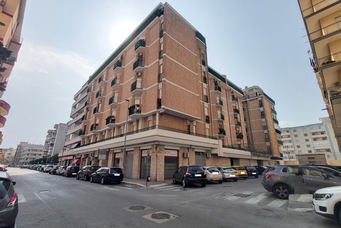 4 rooms Apartment in Brindisi, Italy No. 294721