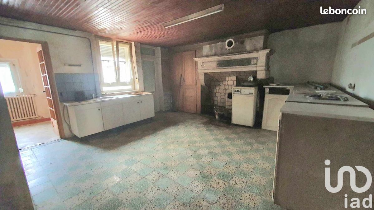 Casa de 4 divisões em Cousances-les-Forges, France N.º 84044