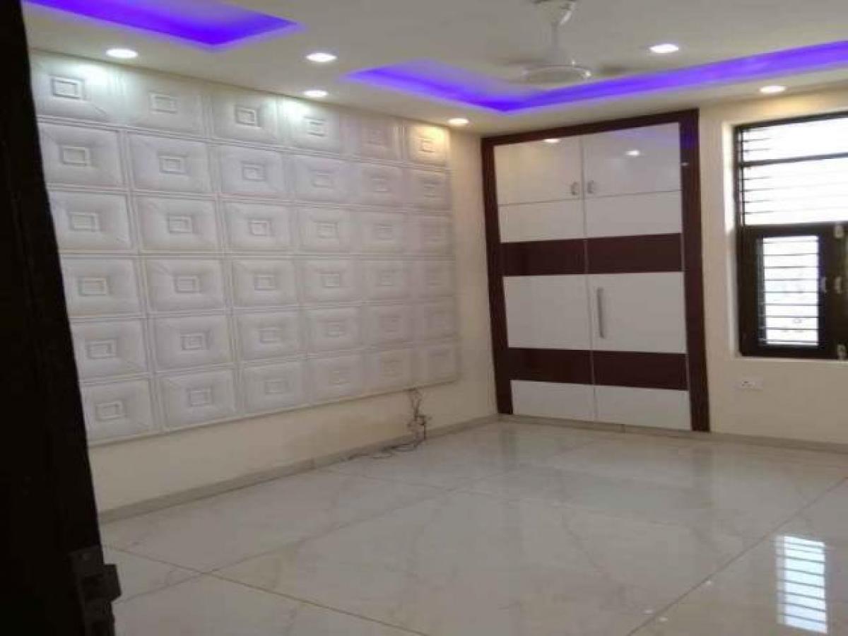 4 bedrooms House in Faridabad, India No. 2379