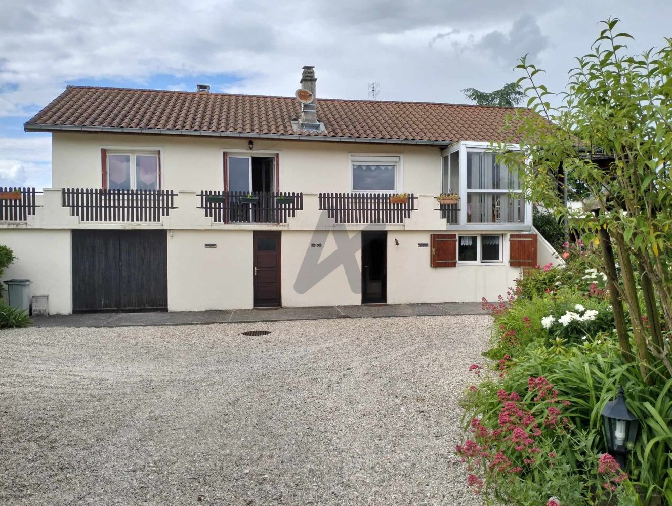 3 bedrooms House in Priay, France No. 273309