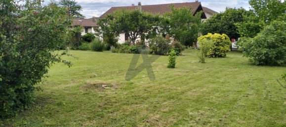 3 bedrooms House in Priay, France No. 273309 2
