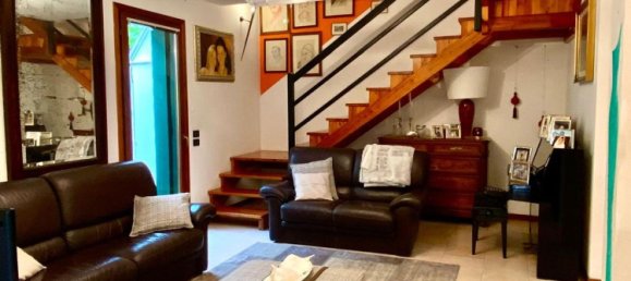 5 rooms House in Casier, Italy No. 72886 2