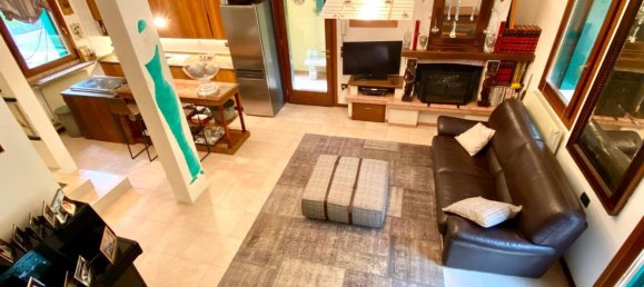 5 rooms House in Casier, Italy No. 72886 9