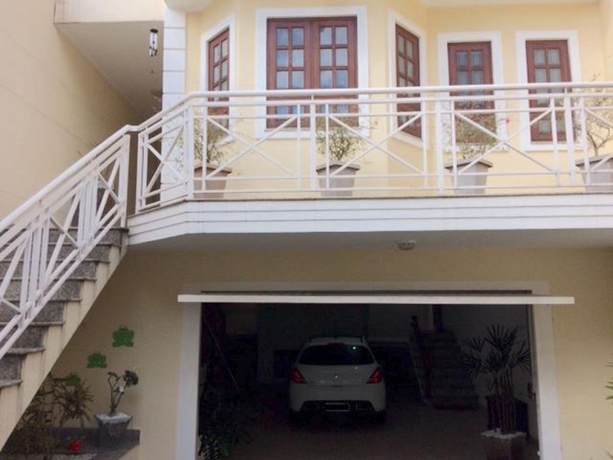 Casa de 4 dormitorios en Sao Paulo, Brazil No. 484343