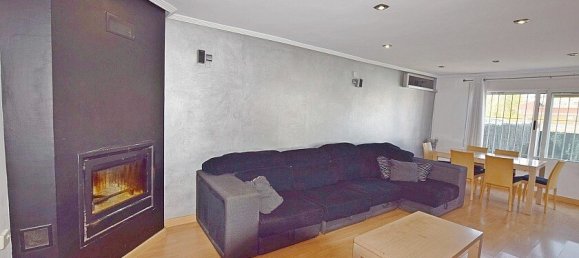 3 bedrooms Villa in Los Balcones, Spain No. 14405 10