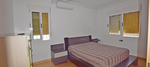 3 bedrooms Villa in Los Balcones, Spain No. 14405 17