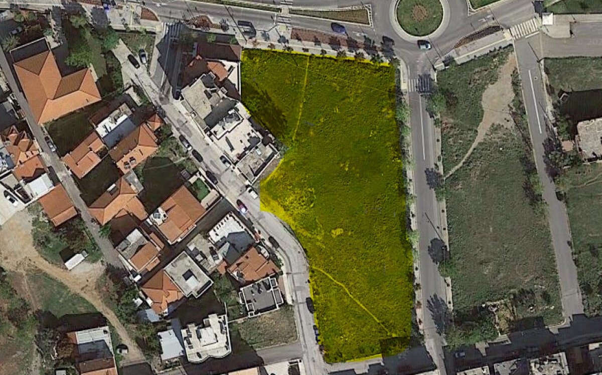 3940m² Hotel in Polichni, Greece No. 4020